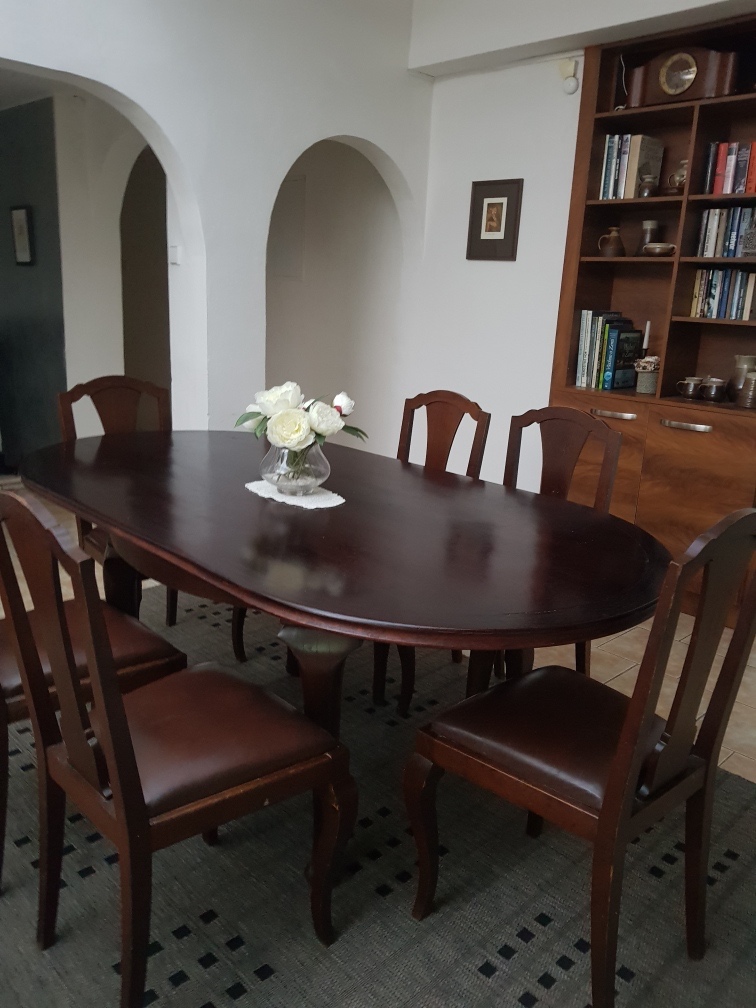 Krásný jídelní set, jídelní stůl, stoličky
