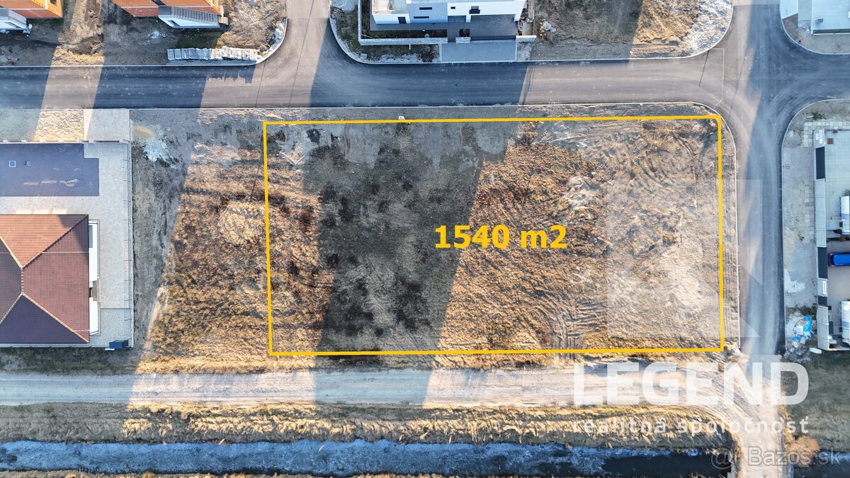Investičný stavebný pozemok Nesvady 1540 m2, pri termálnom k