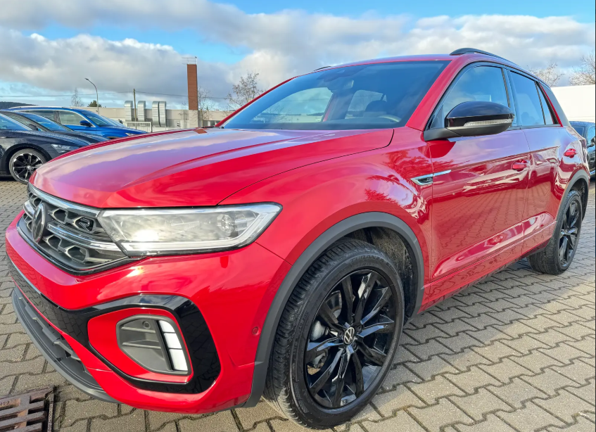 VW T-Roc R-Line 1,5TSi 110kW, 7000km vzáruke VW do 04/2029