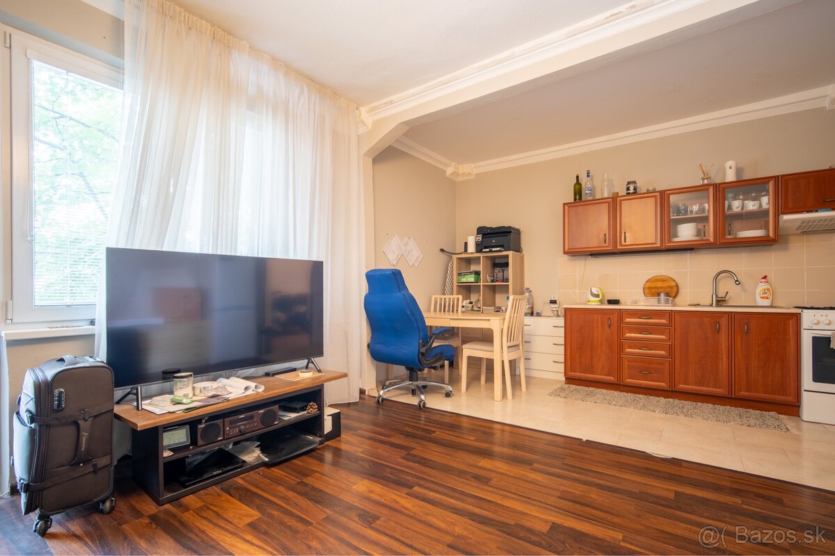 Predaj 1,5-izbový byt v Ružinove, Haburská ulica, Bratislava