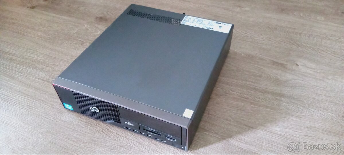 Fujitsu, Esprimo E700