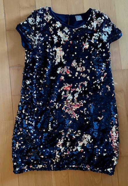 Nove saty 128