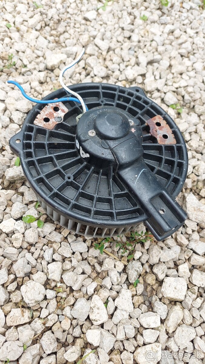 Predám Ventilátor kúrenia fúkar accord 7g 194000-1730