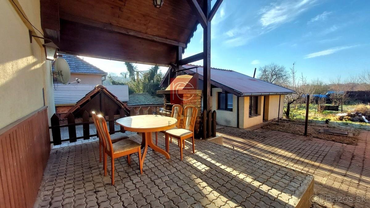 NA PREDAJ rodinný dom v obci Hosťovce