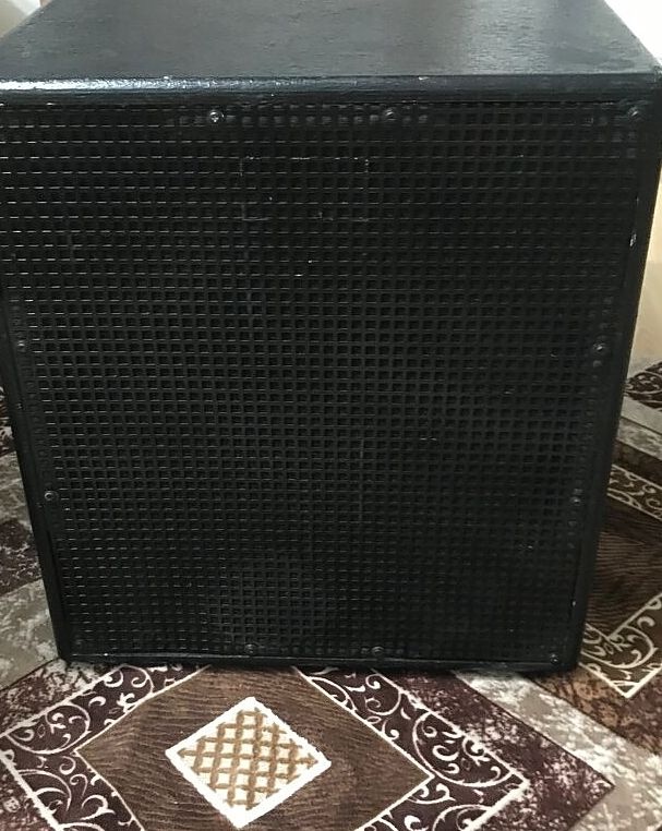 Predam basy rcf 1800w