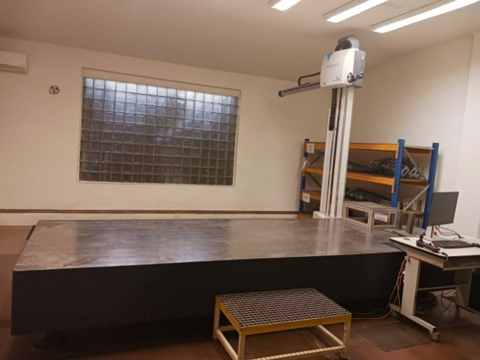 Použitý měřící stroj Mercury DCC C1, Hexagon, 2014