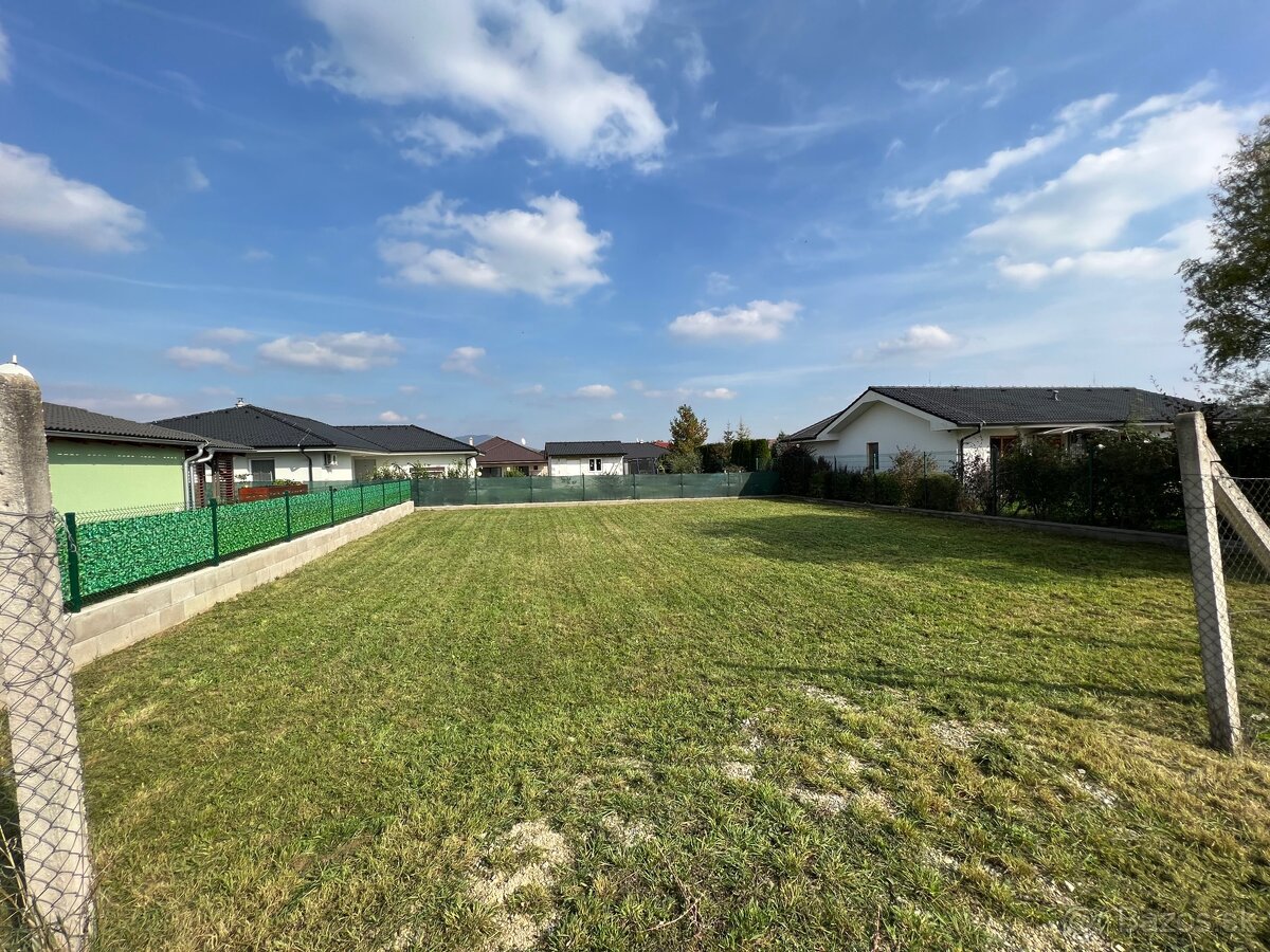 Predám stavebný pozemok v Nitre (Kynek - Drieňová)