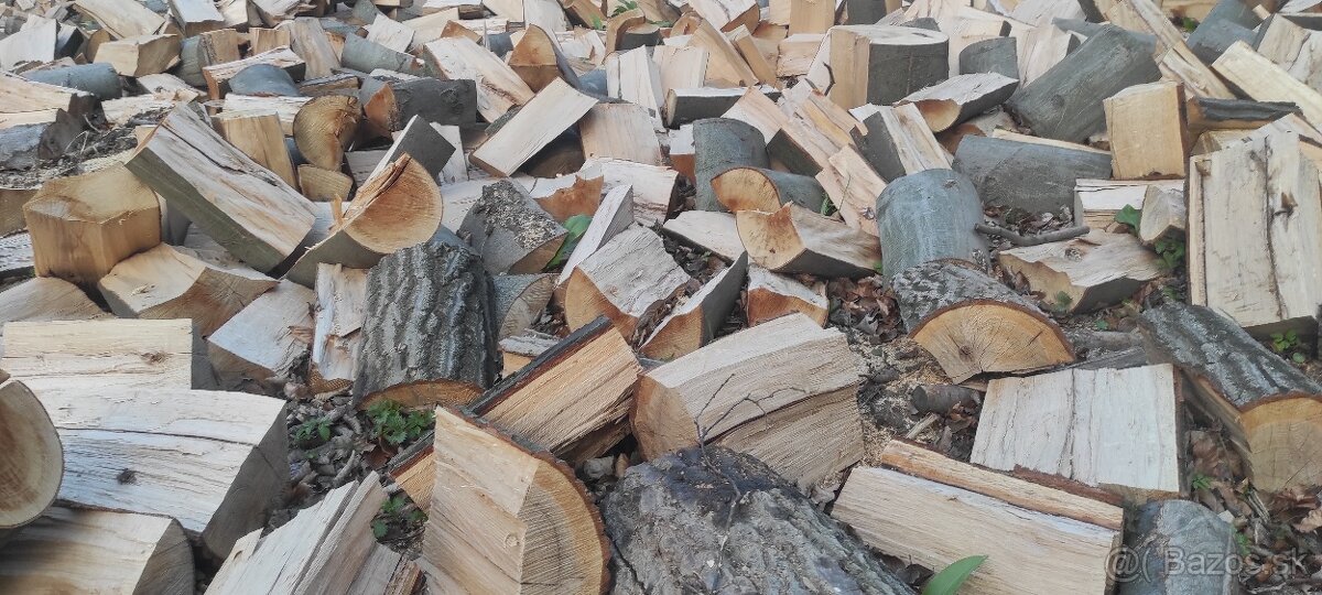 Palivové drevo voľné ložené tvrdé TT, BA, NR, TN, SI, SE, HC
