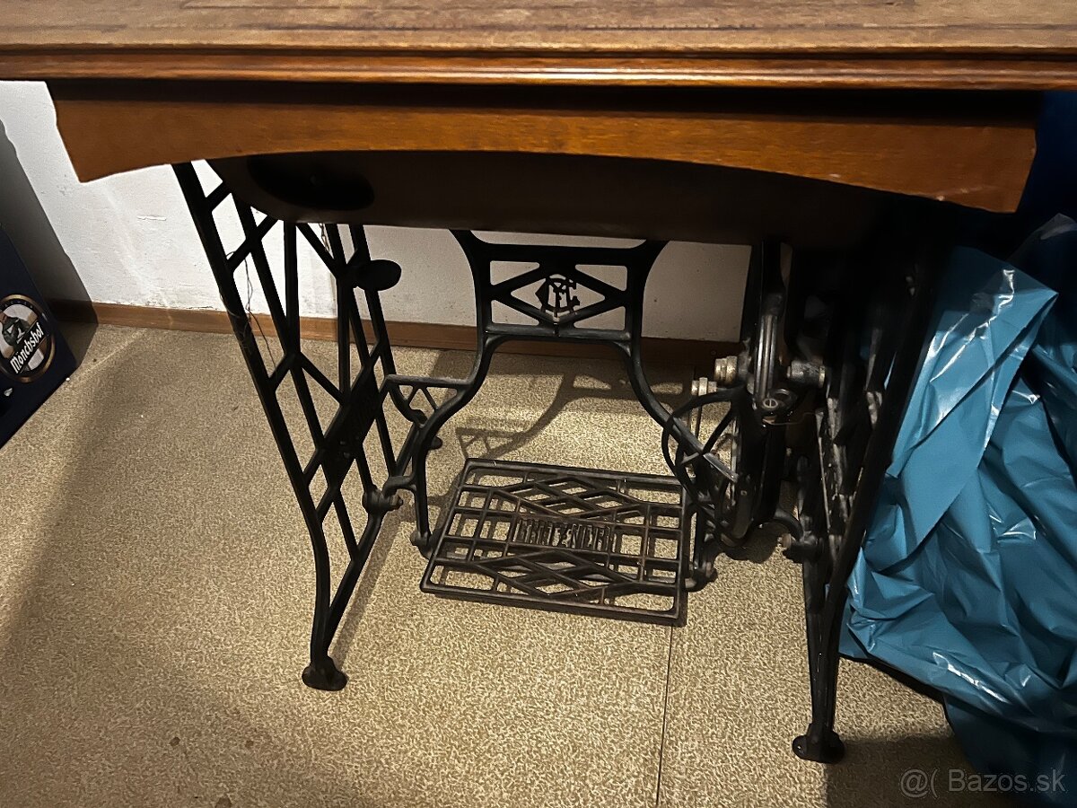 Predám šijacij masinu značky gritzner