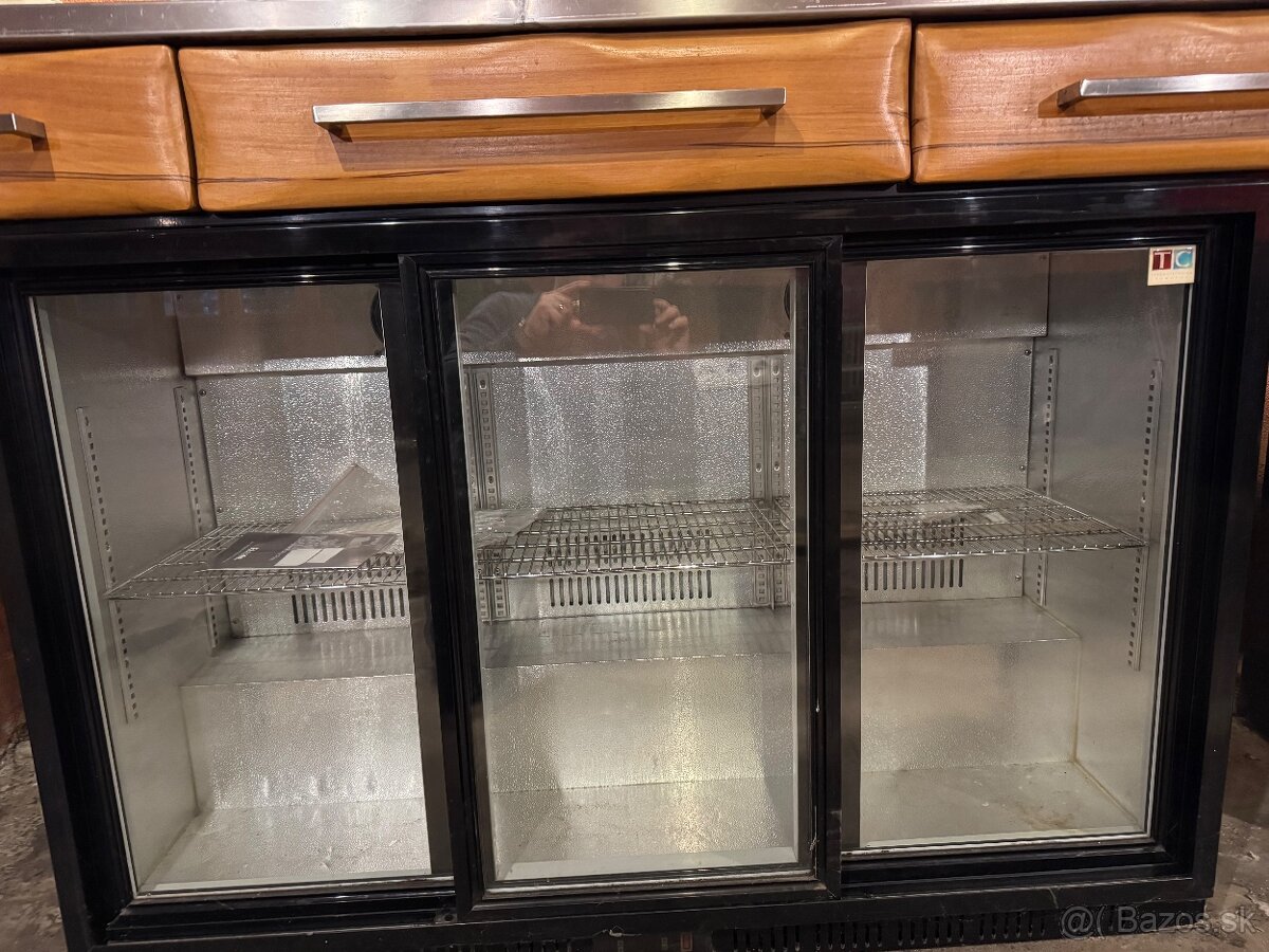 Podpultova barová chladnička