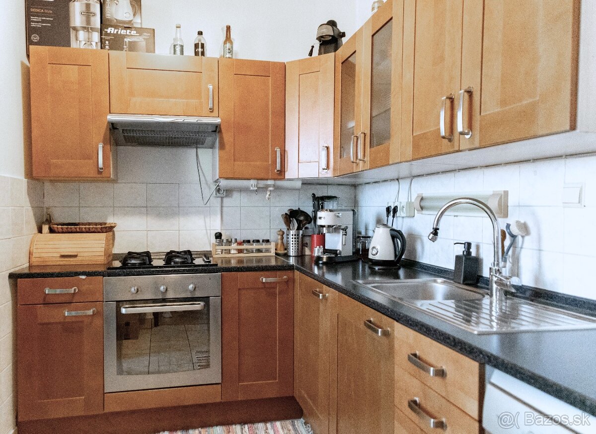 Real - H,s.r.o. ponúka na predaj 2 izbový byt Hraničná ulica