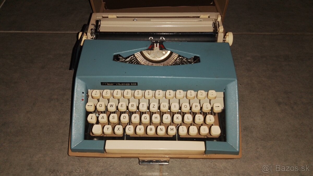 Starožitný písací stroj Maritsa 13 / SK