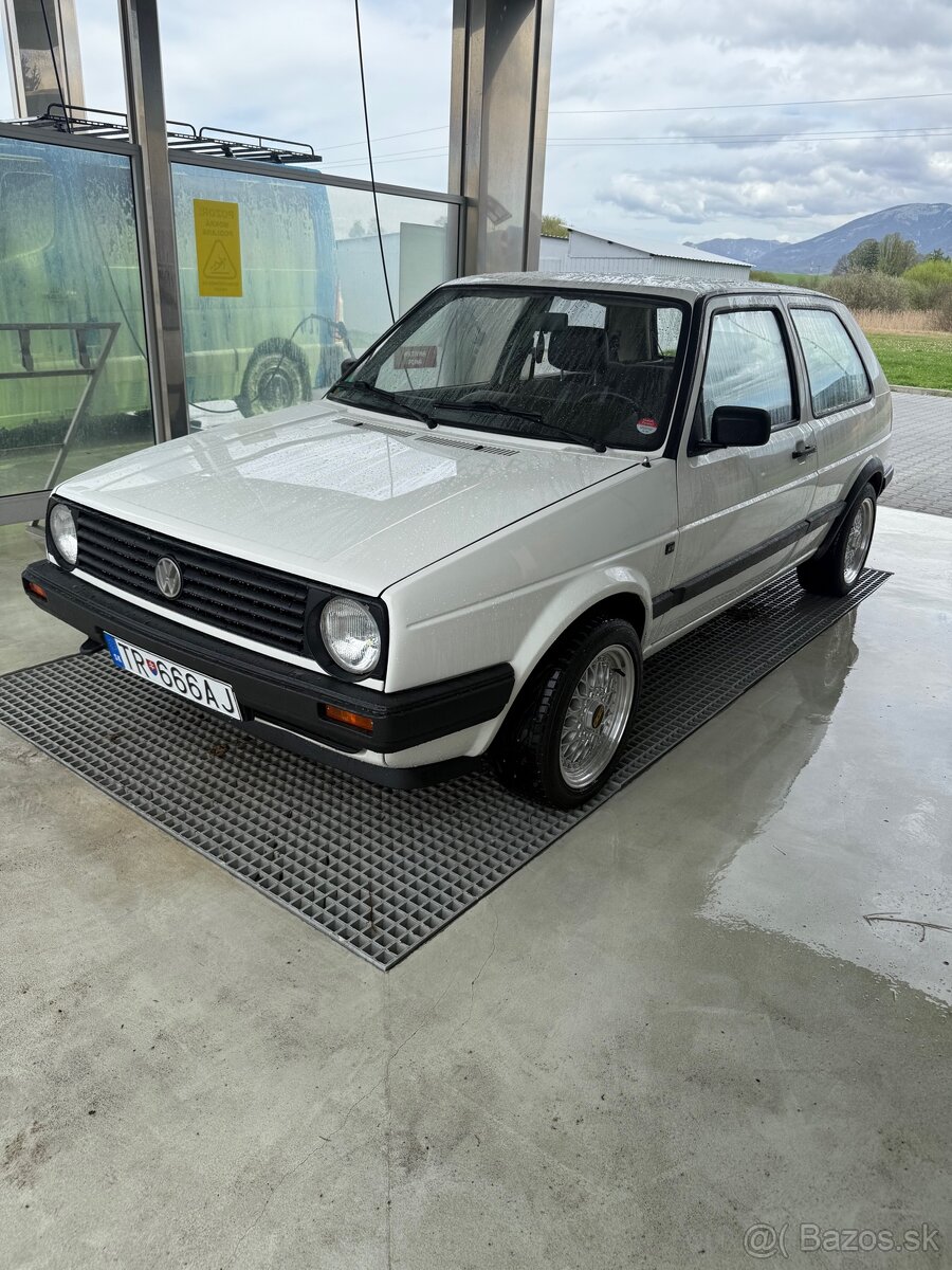 Volkswagen golf || 1.6 CL automat