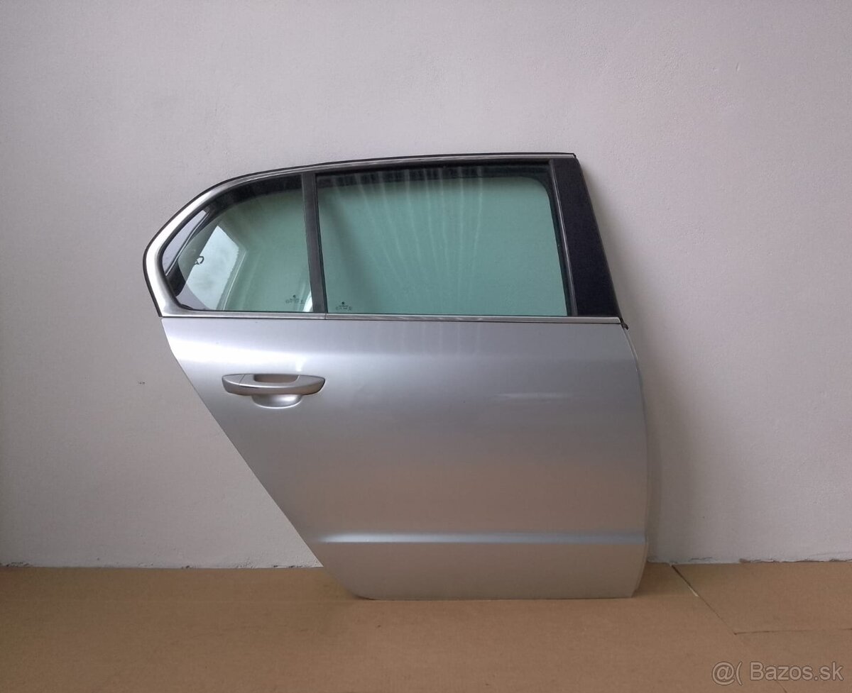 dvere ZP Superb 2 sedan - LA7W 8E8E
