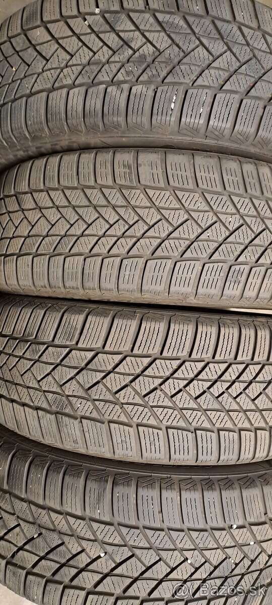 Predám 4ks jazdené zimné 205/55r16-91H Matador