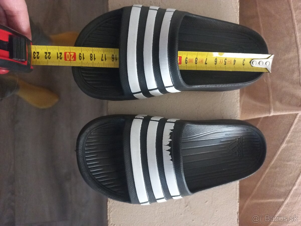 Šlapky adidas