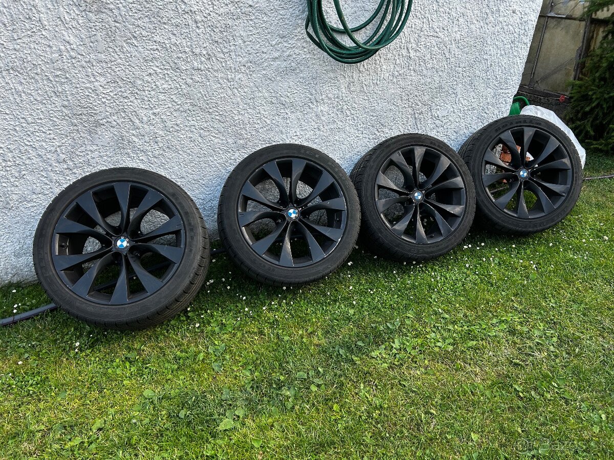 Zimné pneu a disky 5x120 r20