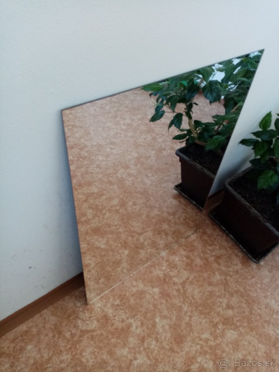 4x zrkadlá