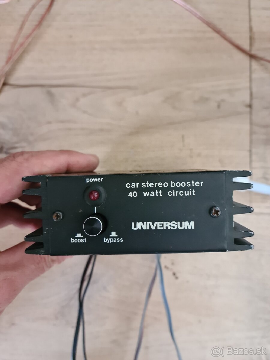 Universum av 3084
