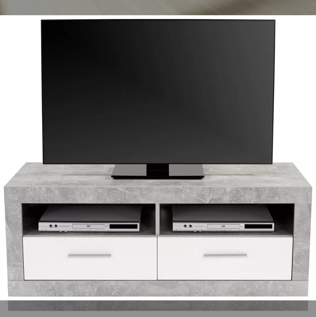 Stolík pod TV