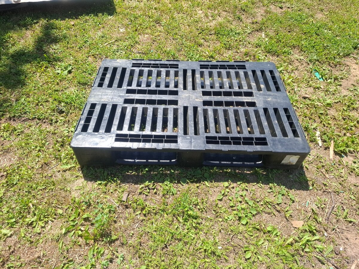 predam 2ks europlastovych paliet