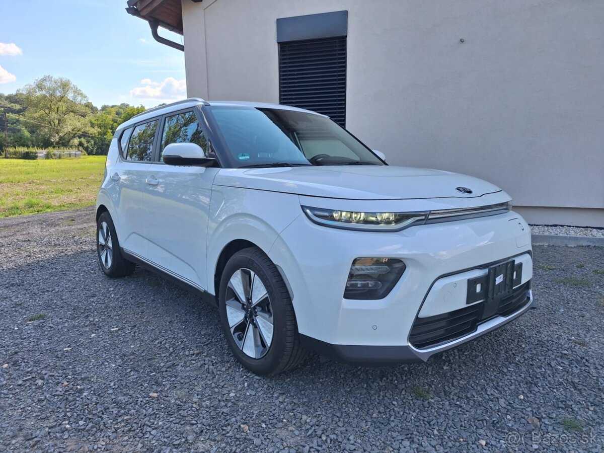 Kia Soul EV 64kWh Platinum v záruke Harman/Kardon, Virtual