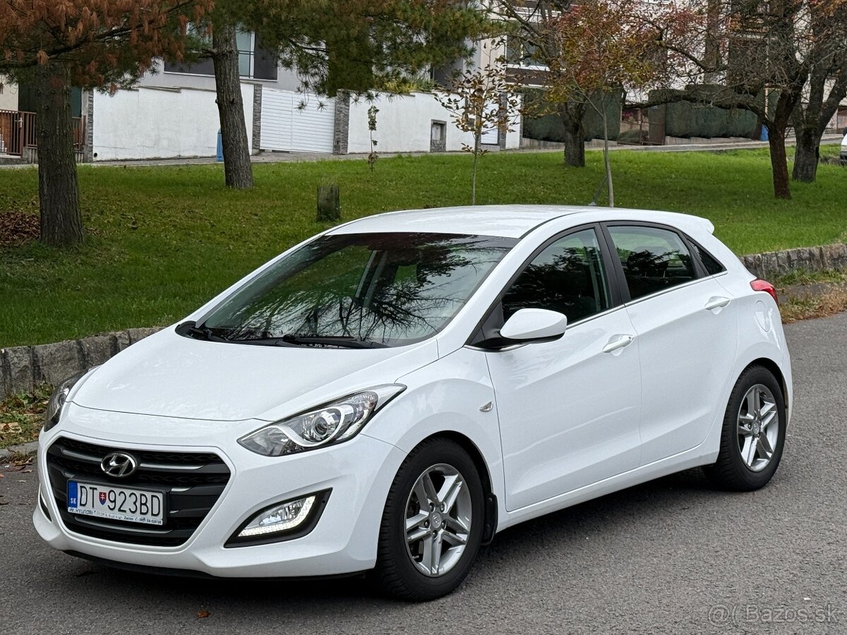 Hyundai i30 8/2015 1.4 Benzín Facelift Family
