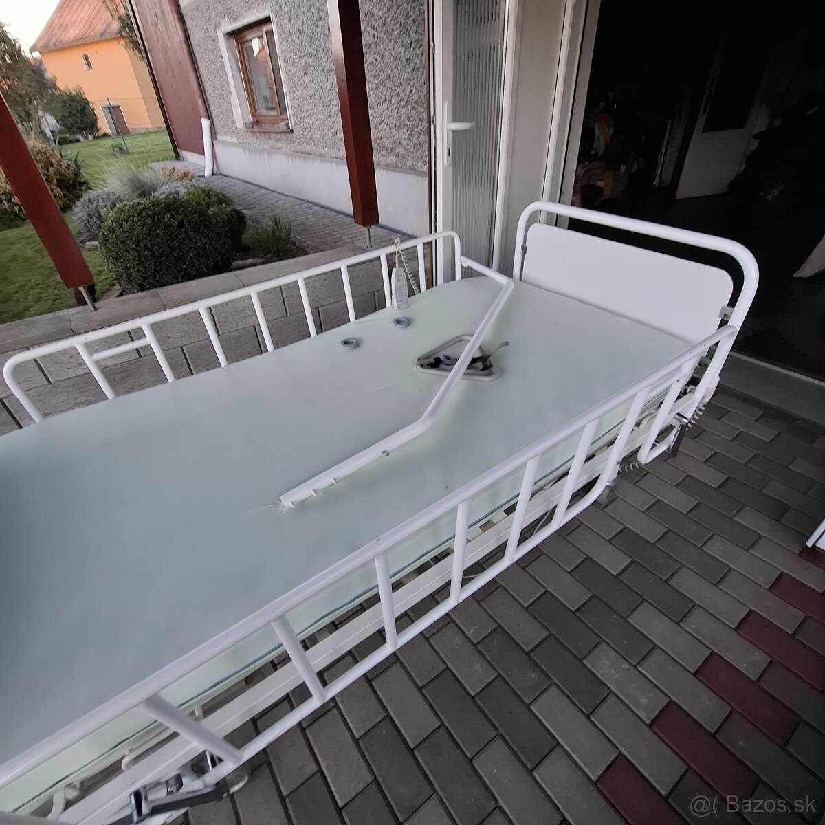 Elektrická polohovateľna posteľ