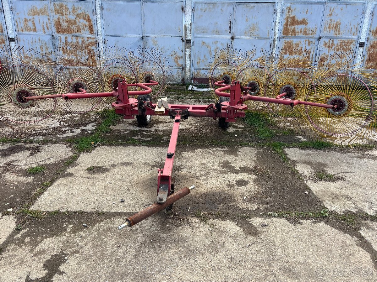 Rozhrnovačka a zhrnovačka sena