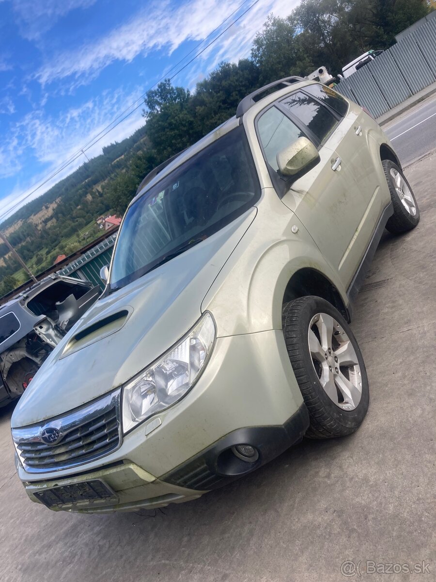 Rozpredam Subaru forester 2.0 boxer diesel 108kw 2009