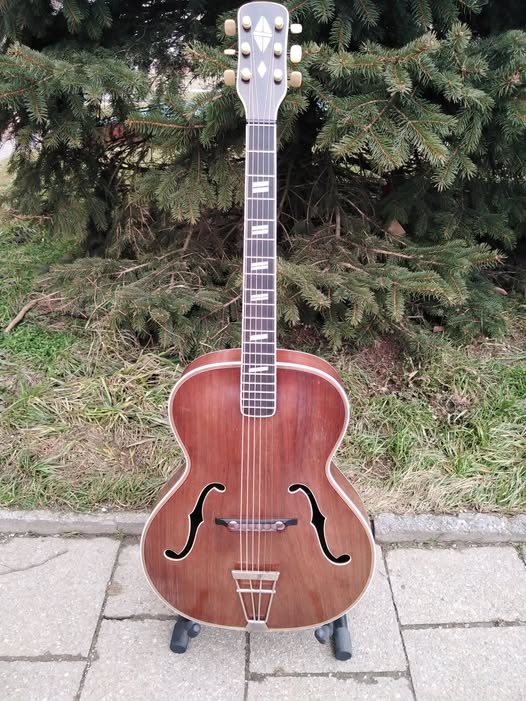 Gitara Cremona