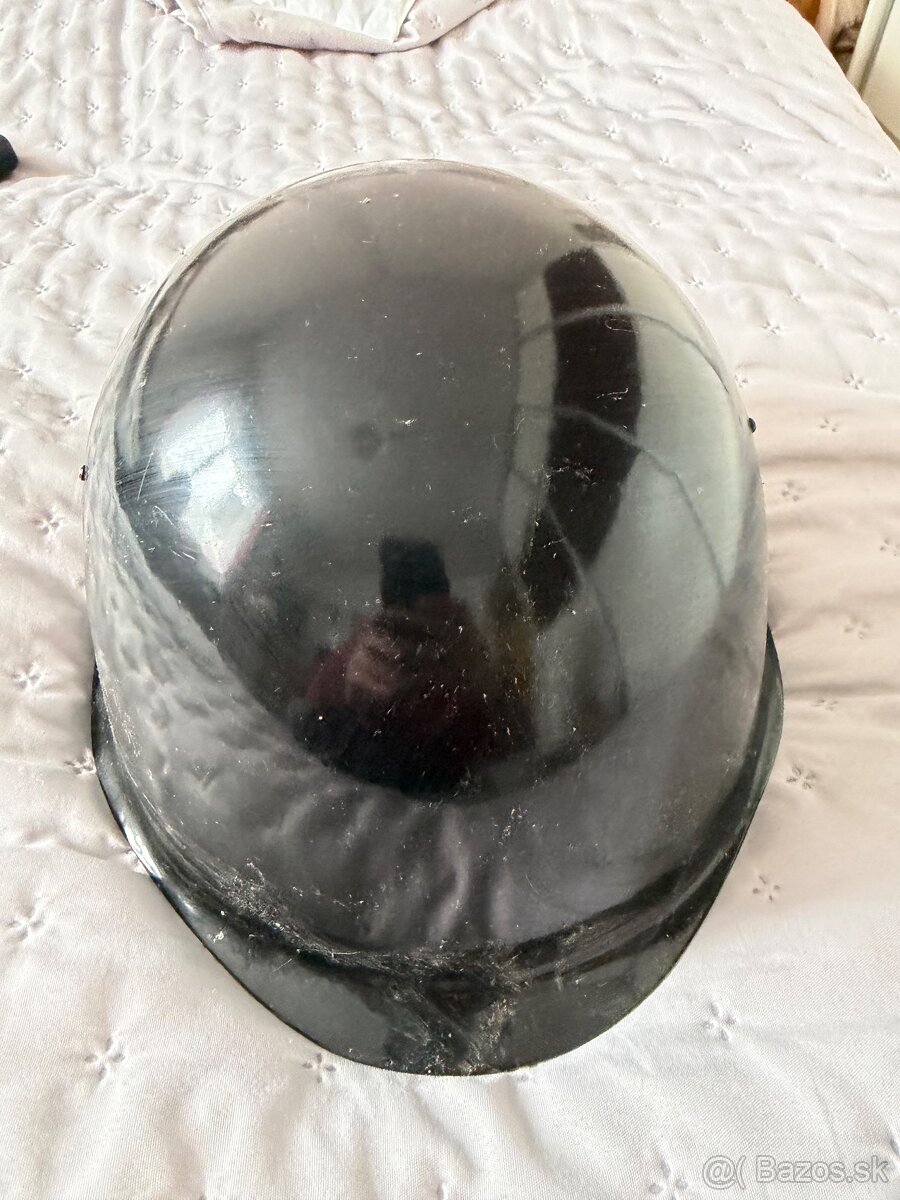 Vojenská prilba ČSĽA