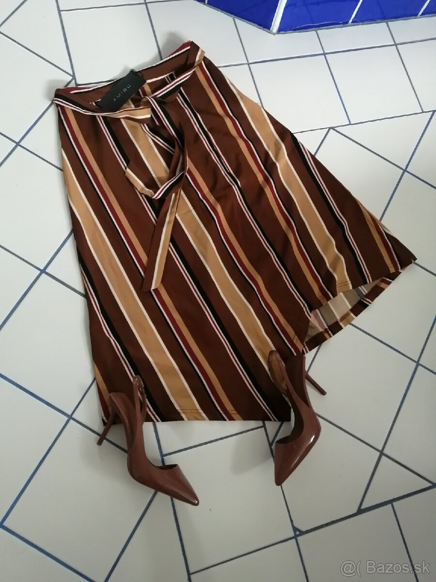 Paskovana trendy sukna