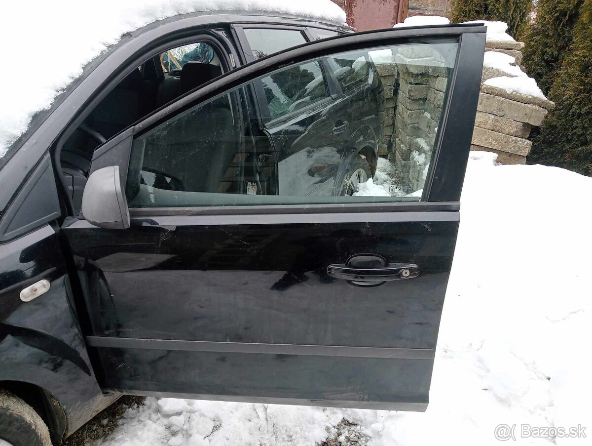 Dvere ľavé predné Ford Fokus čierna farba