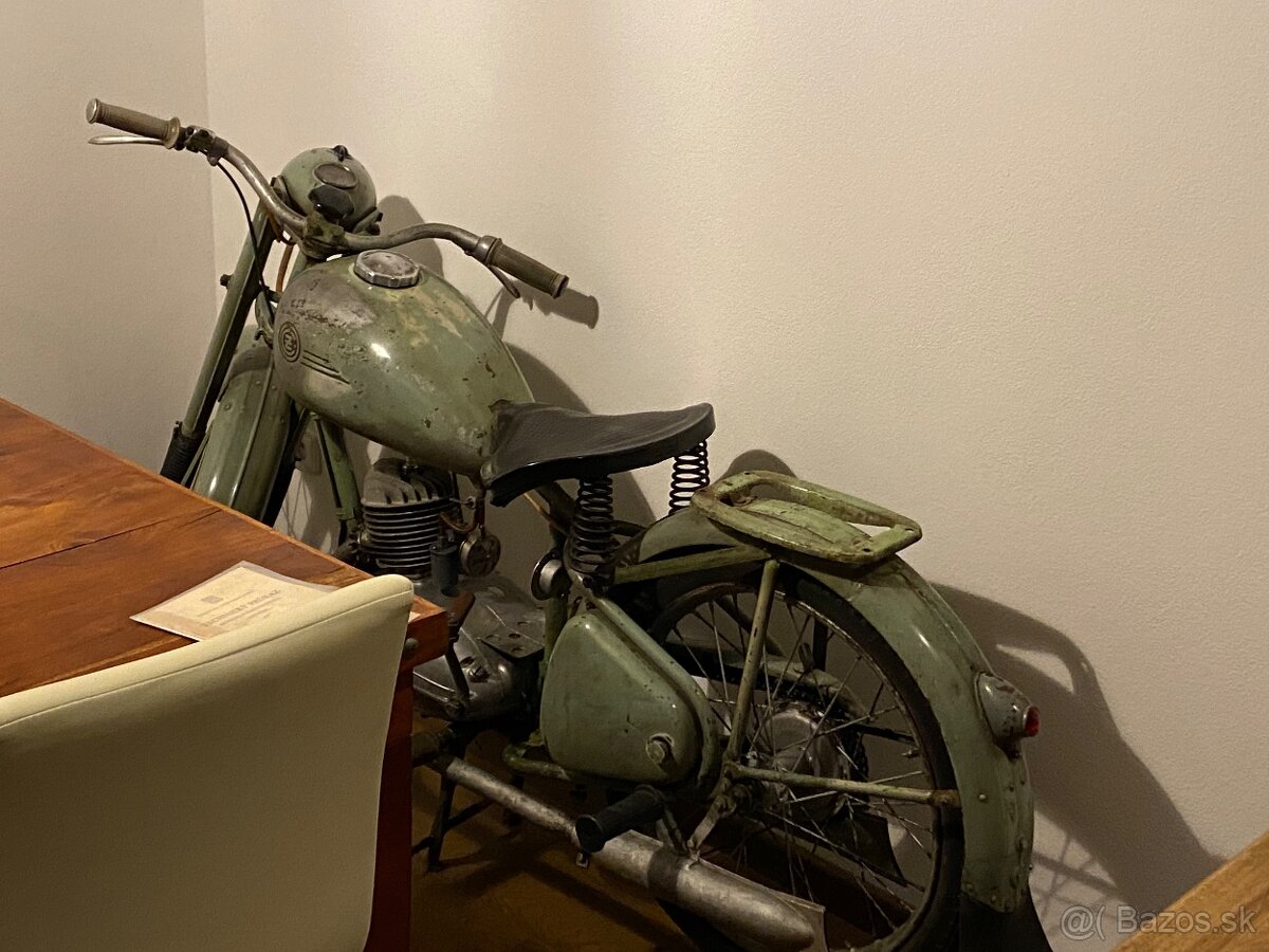 CZ125t
