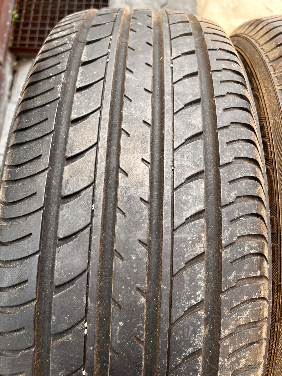 225/65R17 Yokohama Geolandar letne