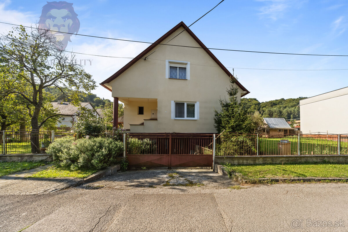 Znížená cena 4-izbový rodinný dom v Ilave so záhradou