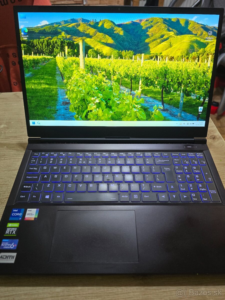 Herny notebook Clevo s RTX 3060 i7 procesorom 12 generacie 1