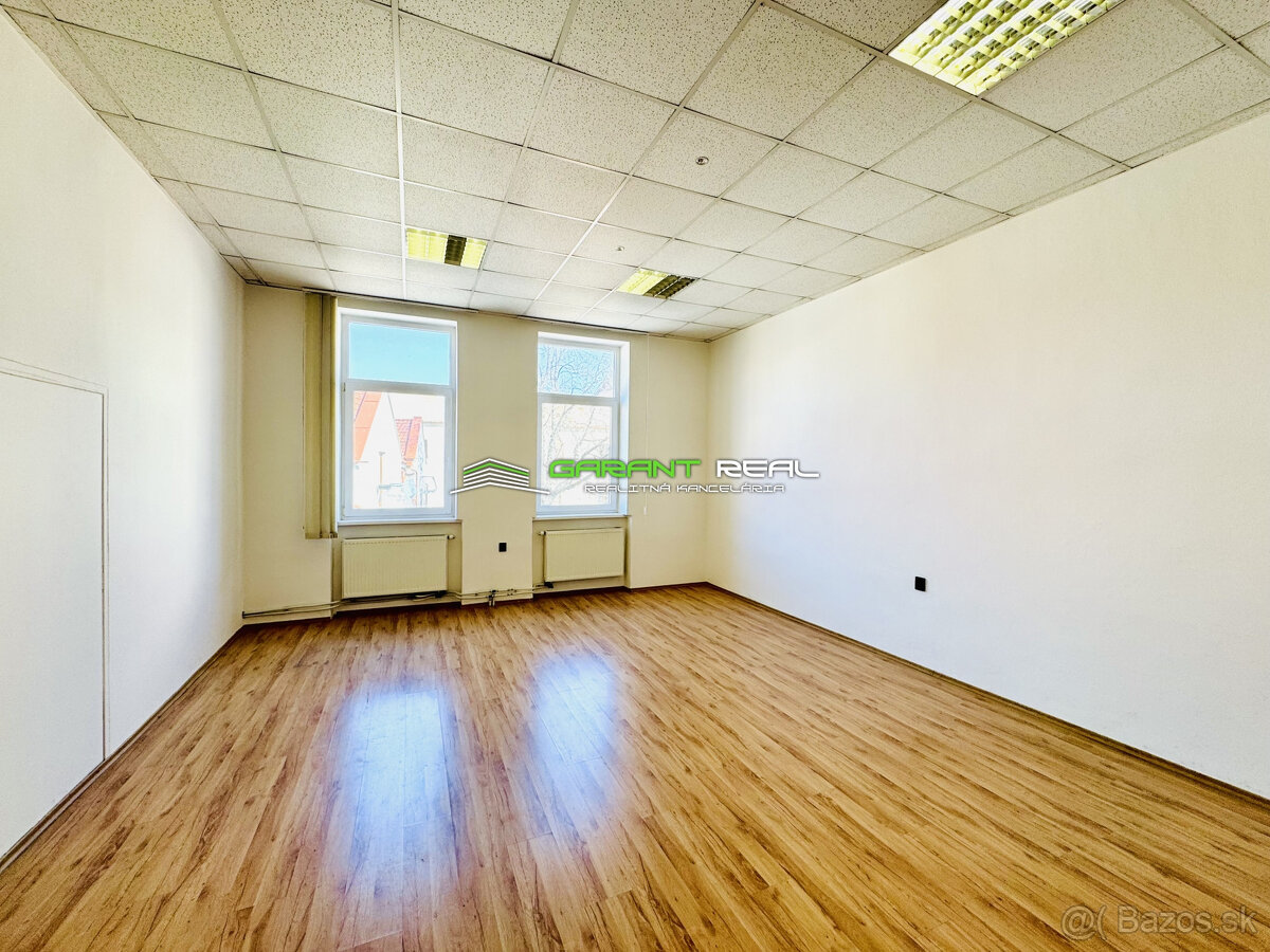 Prenájom kancelária 30 m2, Prešov, Františkánske námestie