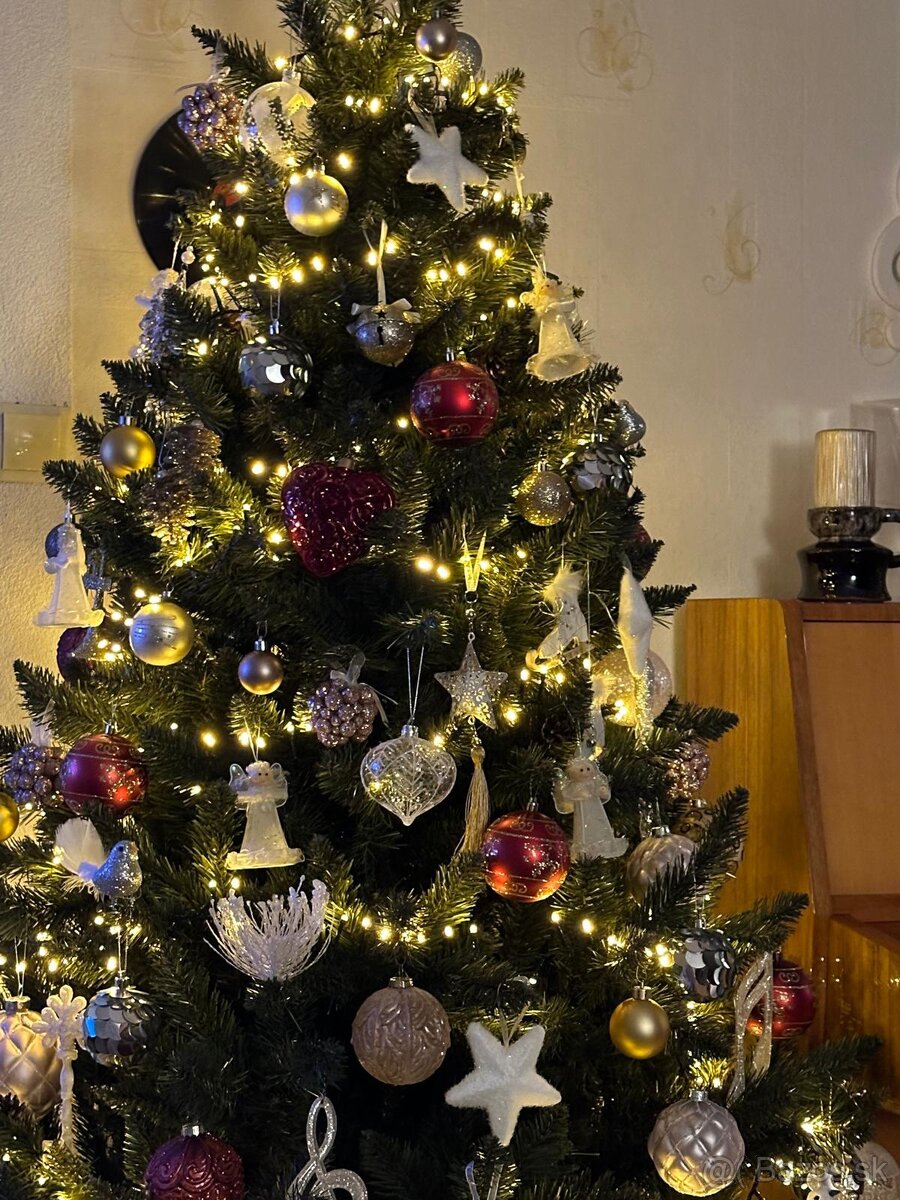 Vianocny Stromcek 180cm - umelý