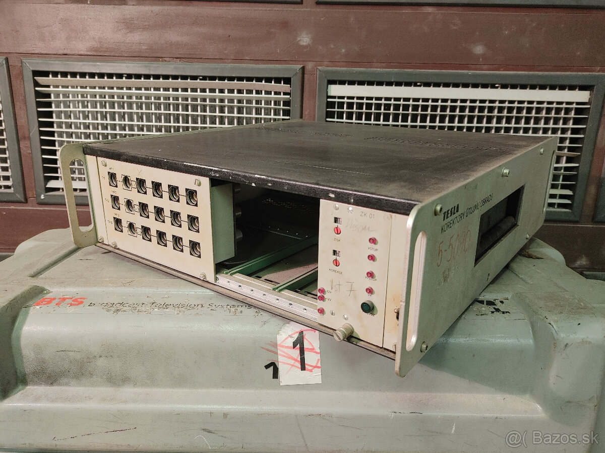 Korektory útlmu obrazu Tesla