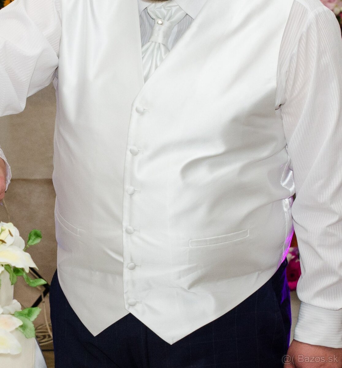 Svadobná vesta s kravatou XXXL