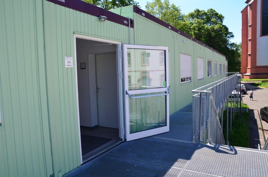 Montážnici kancelárskych kontajnerov do Nemecka