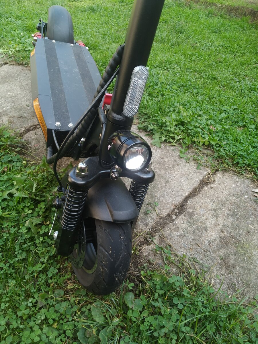 Elektrická kolobežka City boss