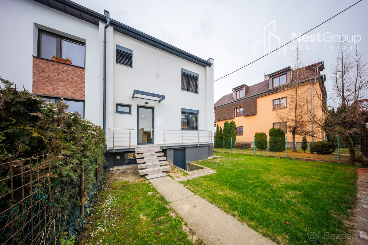 VEĽKÝ 5- IZBOVÝ RD KOMPLETNE ZREKONŠTRUOVANÝ, DVOJGARÁŽ