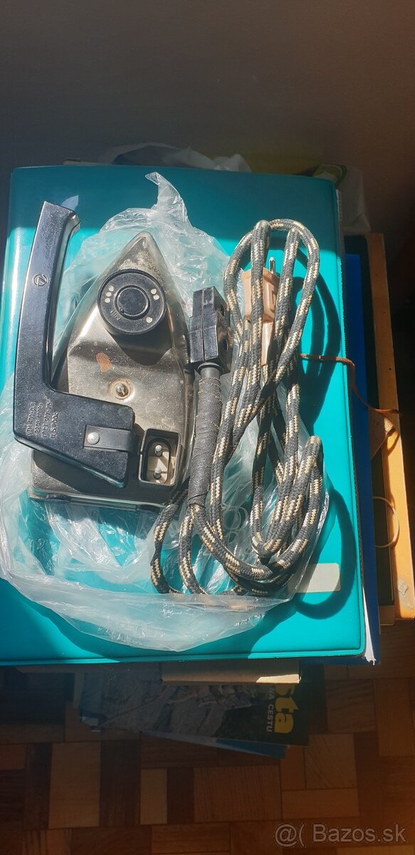 Predám cestovnú žehličku