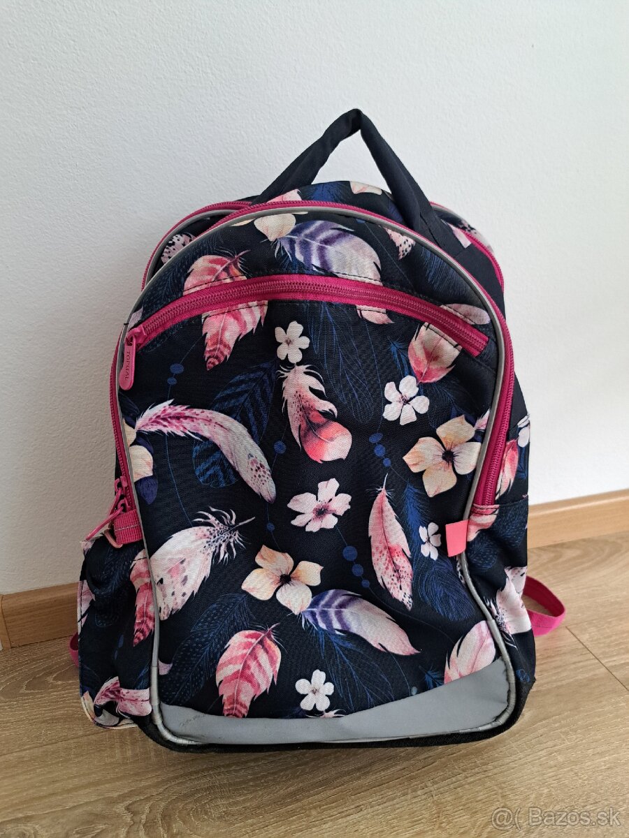 Školská taška s pierkami COCO