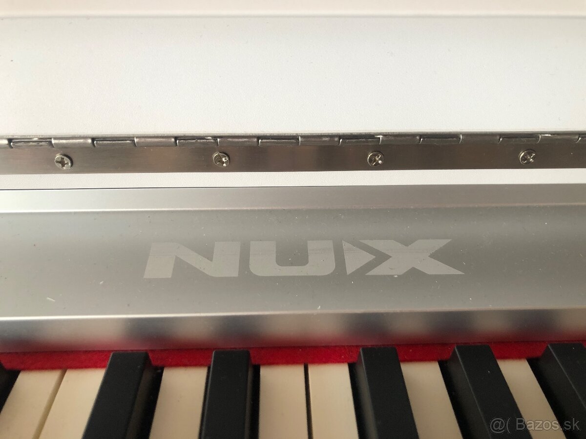 Elektricky klavir NUX