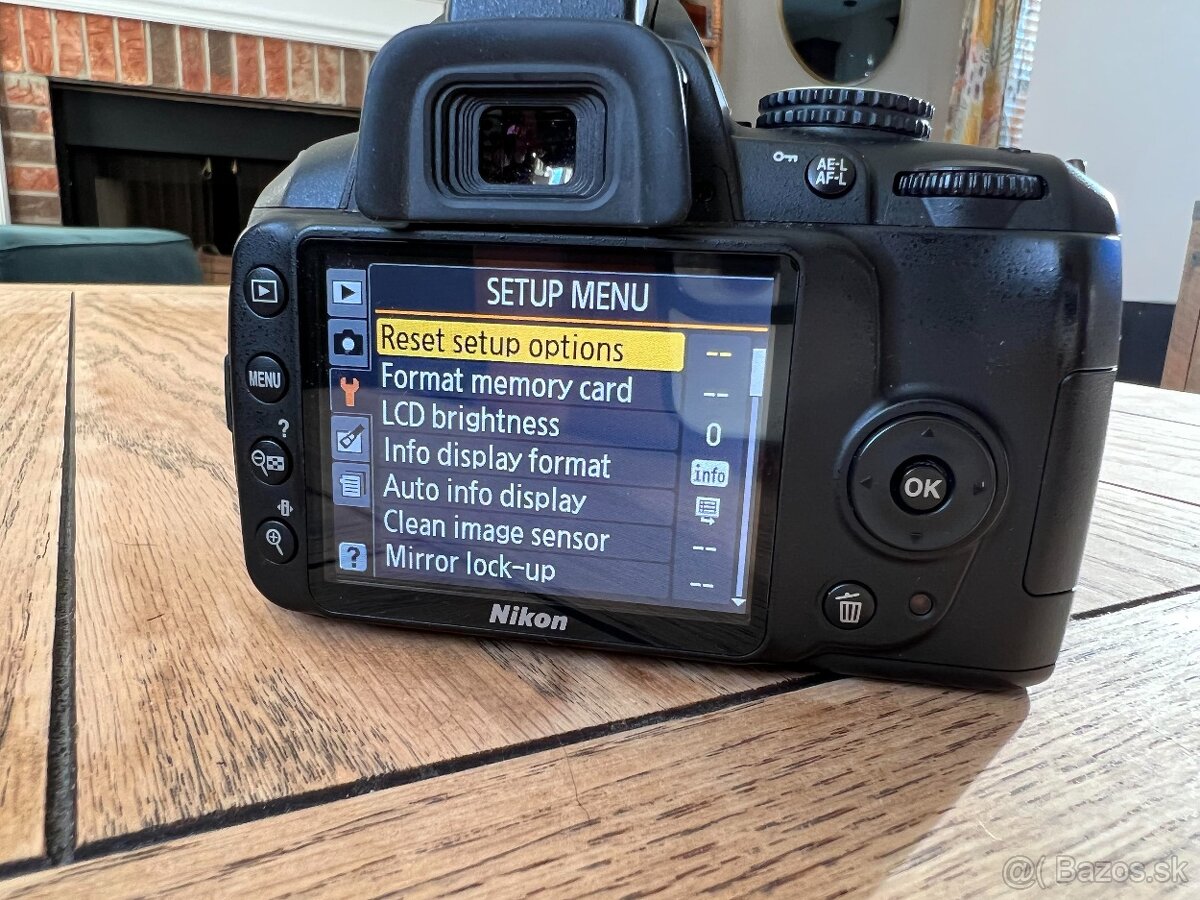 Nikon D3000