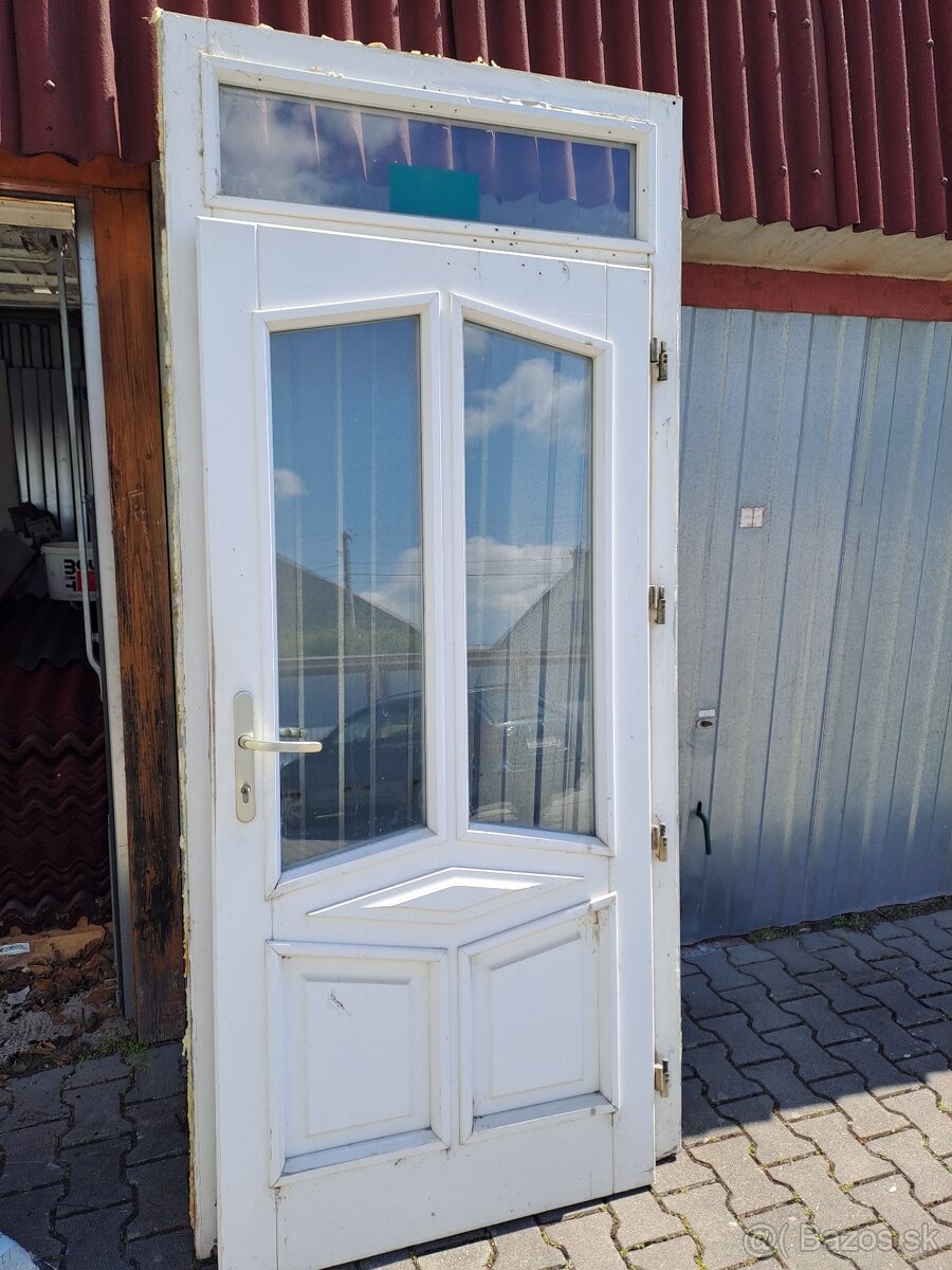 Vchodové dvere
